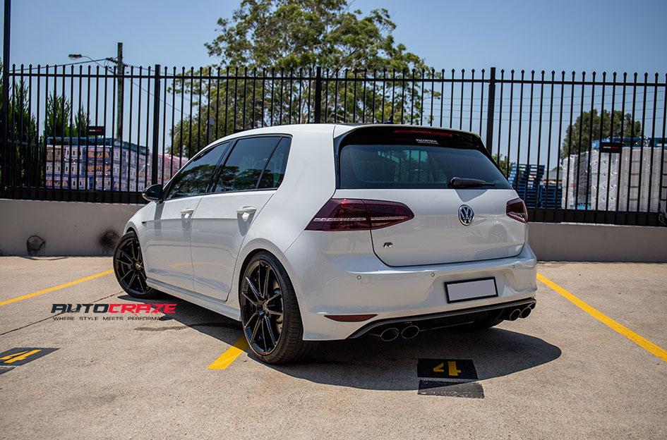 VOLKSWAGEN GOLF DFS GLOSS BLACK
